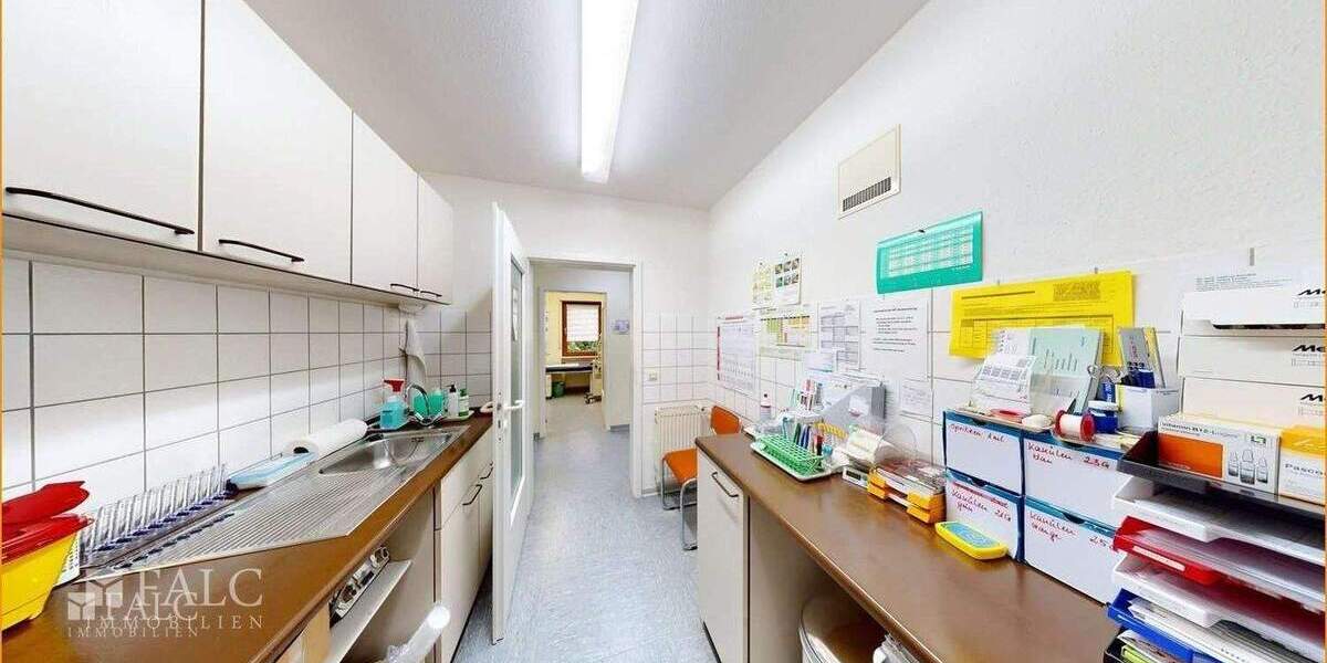 Mehrfamilienhaus, Wohnhaus Wiesloch / Baiertal Baiertal - 9 Zimmer, 351 m&sup2;, 799.000&euro; | Angebot:25390604