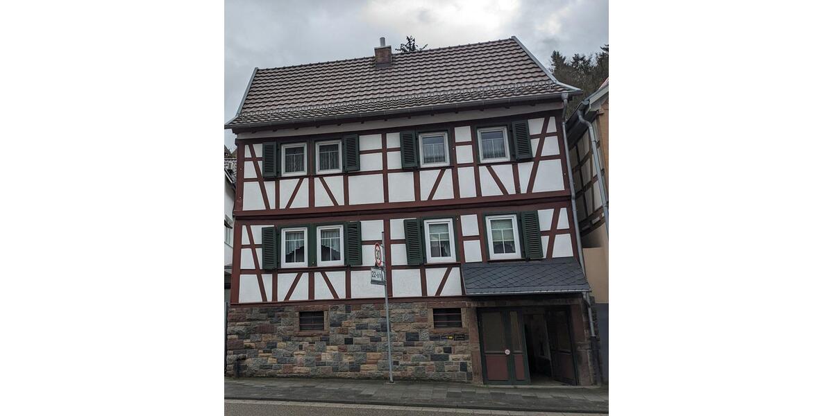 Einfamilienhaus Heppenheim (Bergstraße) - 6 Zimmer, 142 m&sup2;, 280.000&euro; | Angebot:26442308