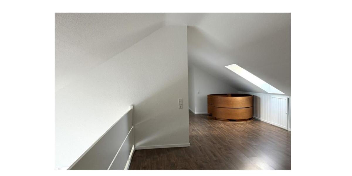 Dachgeschoßwohnung Frankenthal (Pfalz) - 4.5 Zimmer, 131 m&sup2;, 1.350&euro; | Angebot:24479279