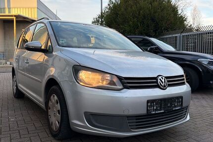 VW Touran 155.572 km 4.999 &euro; Hockenheim 68766