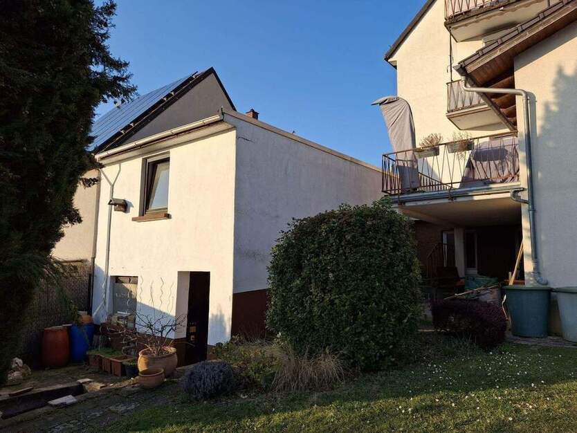 Sehr gut gepflegtes Dreifamilienhaus!