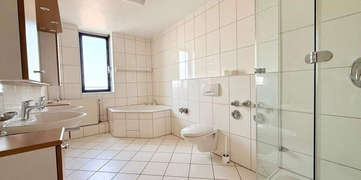 Terrassenwohnung Mannheim Neckarau - 5 Zimmer, 188 m&sup2;, 2.250&euro; | Angebot:25697781