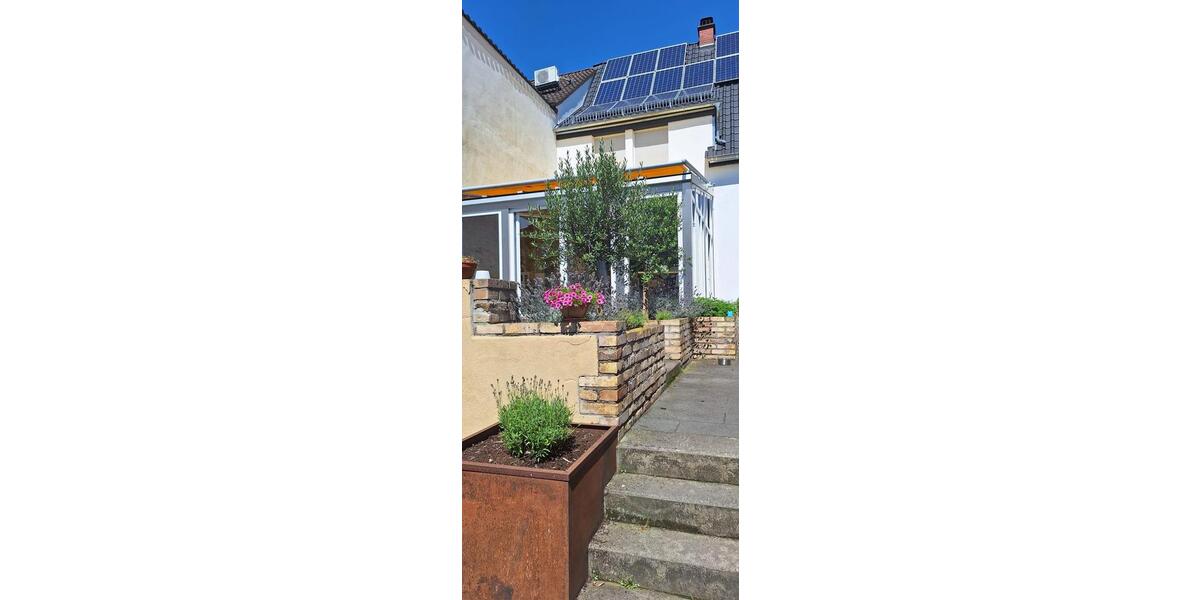 Saniertes Stadthaus mit Wintergarten und Sauna in Hockenheim 8 zimmer