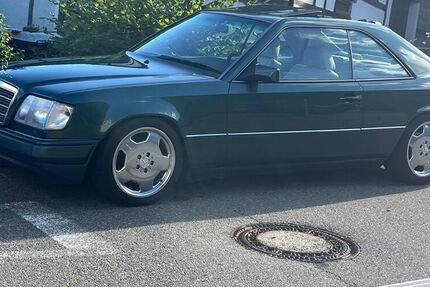 Mercedes E 200