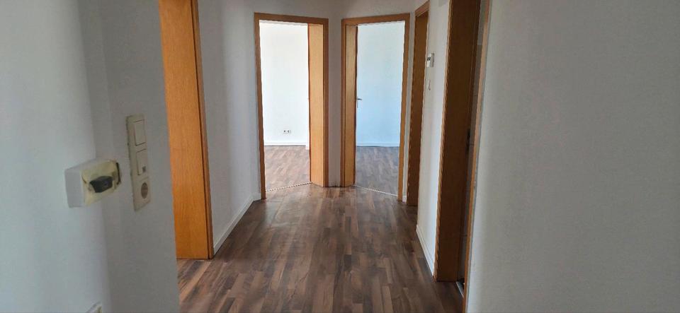 Etagenwohnung Ludwigshafen am Rhein Mundenheim - 3 Zimmer, 85 m&sup2;, 1.300&euro; | Angebot:26336266