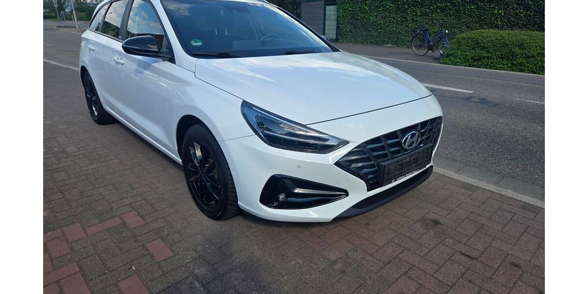 Hyundai i30 131.000 km 9.990 &euro; Oftersheim 68723