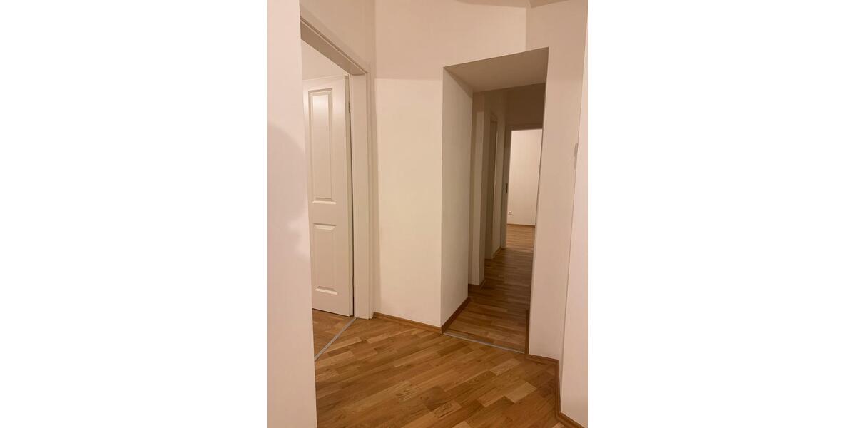 Etagenwohnung Mannheim - 4 Zimmer, 95 m&sup2;, 1.550&euro; | Angebot:25381293