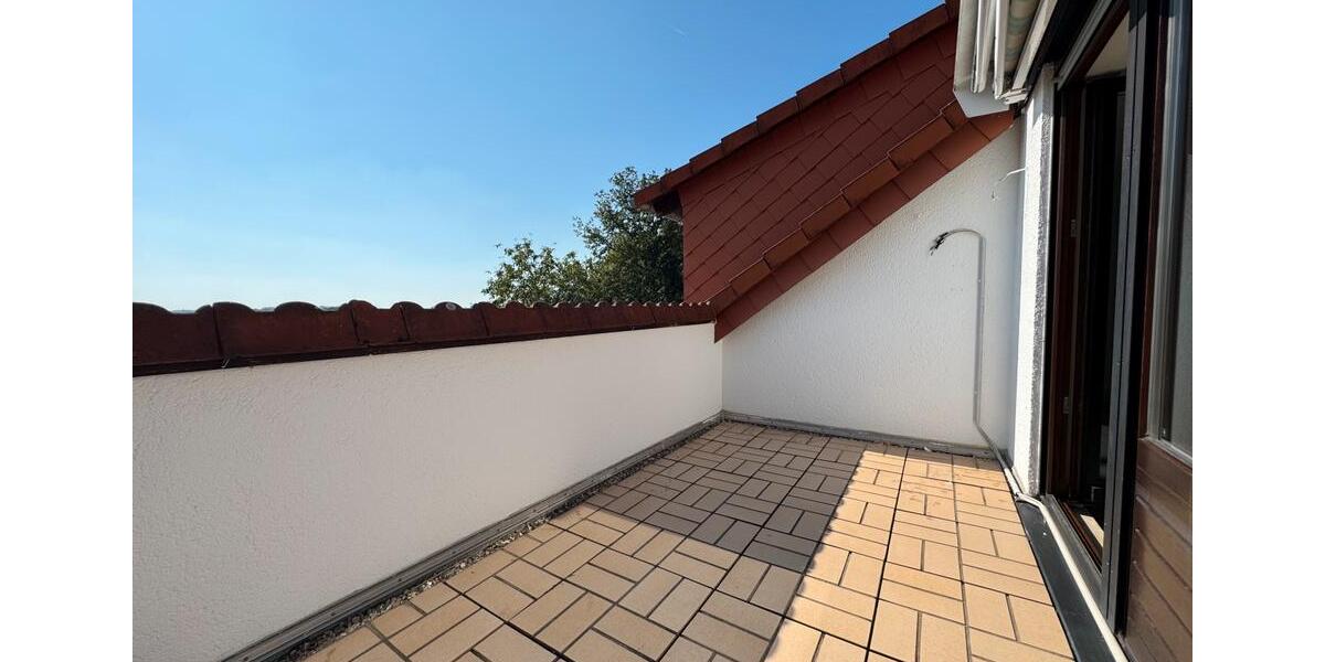 Charmante Dachgeschosswohnung in Hirschberg an der Bergstraße 3.5 zimmer