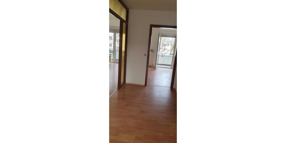 Etagenwohnung Ludwigshafen am Rhein Parkinsel - 3 Zimmer, 85 m&sup2;, 975&euro; | Angebot:25382127