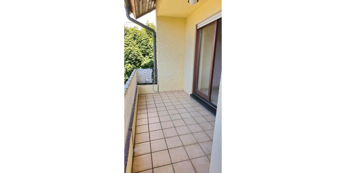 Etagenwohnung Leimen - 3 Zimmer, 98 m&sup2;, 1.200&euro; | Angebot:25298775