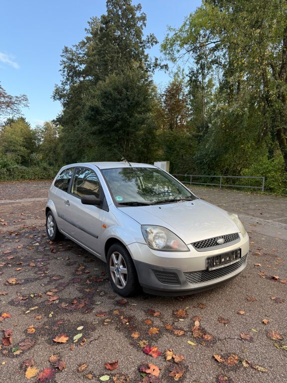 Ford Fiesta 158.850 km 1.999 € Aglasterhausen 74858