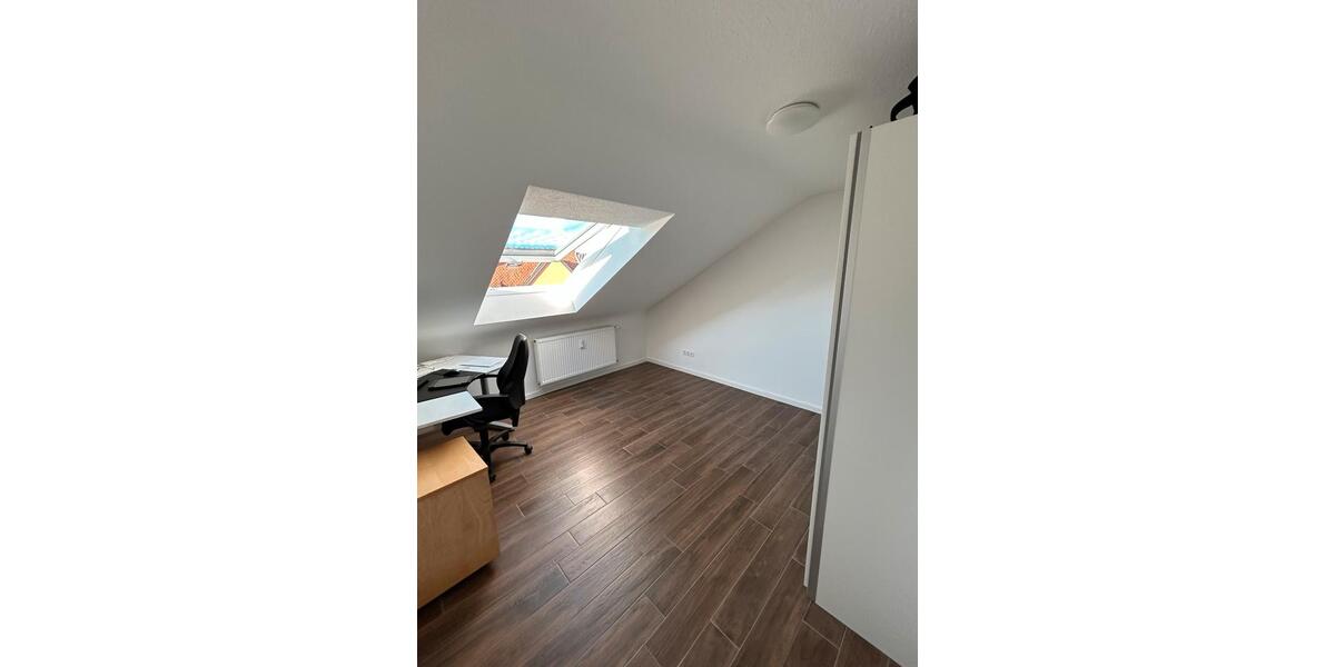 Dachgeschoßwohnung Wiesloch - 3 Zimmer, 70 m&sup2;, 814&euro; | Angebot:26147825