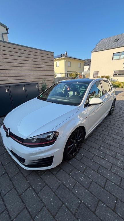 VW Golf 115.000 km 16.900 € Hirschberg 69493