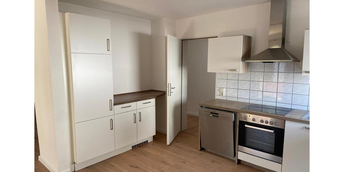Erdgeschoßwohnung Hockenheim - 3.5 Zimmer, 100 m&sup2;, 1.300&euro; | Angebot:26408845
