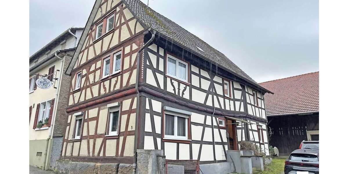 Haus zum Kaufen in Fürth 196.000 € 130 m² 7 zimmer