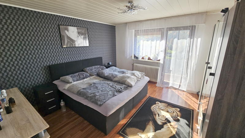 ObjNr:19765 - Sehr gepflegtes 3-Fam. Haus mit Garage, Terrasse und Balkon in Gorxheimertal 8.5 zimmer