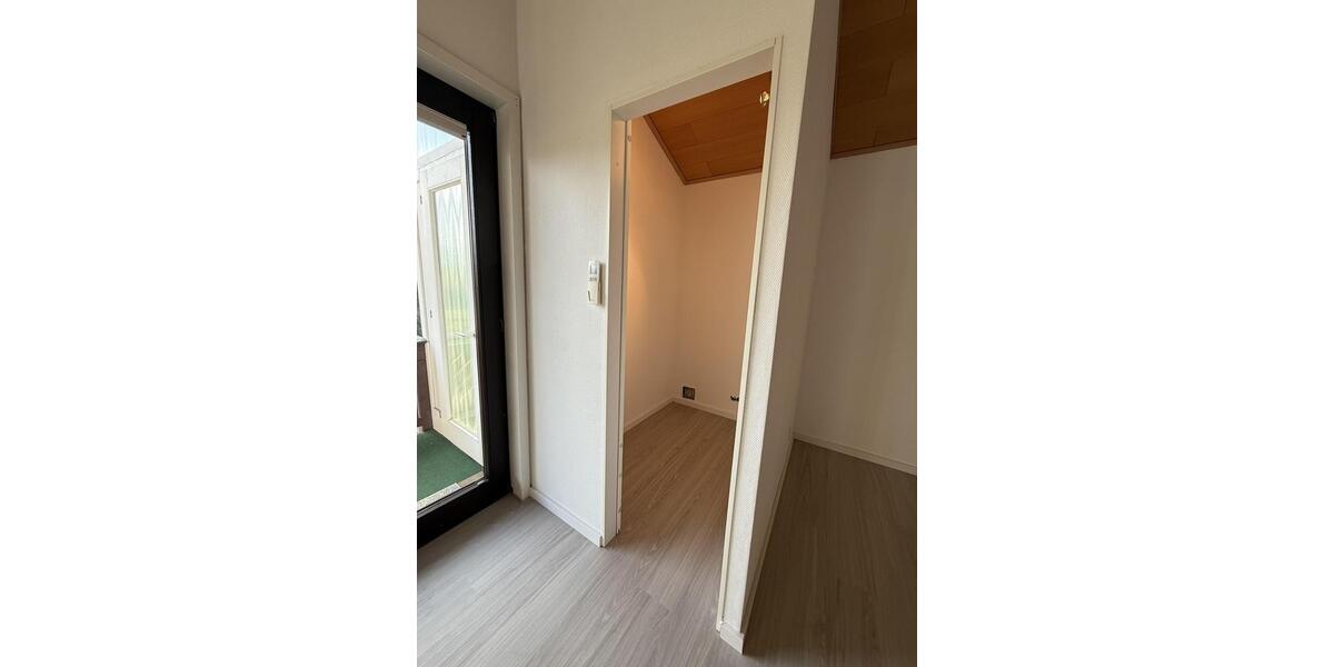 Dachgeschoßwohnung Leimen - 3 Zimmer, 92 m&sup2;, 1.200&euro; | Angebot:26167355
