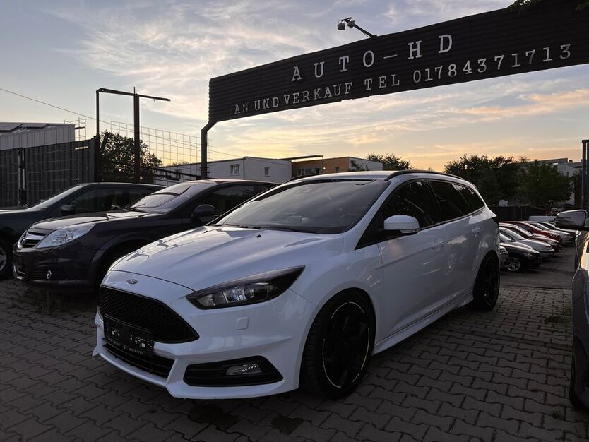 Ford Focus 41.000 km 16.700 € Heidelberg 69115