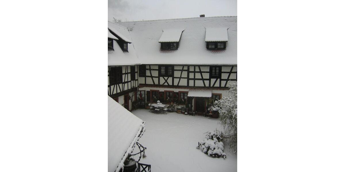 Etagenwohnung Weinheim - 5 Zimmer, 230 m&sup2;, 1.950&euro; | Angebot:26481764