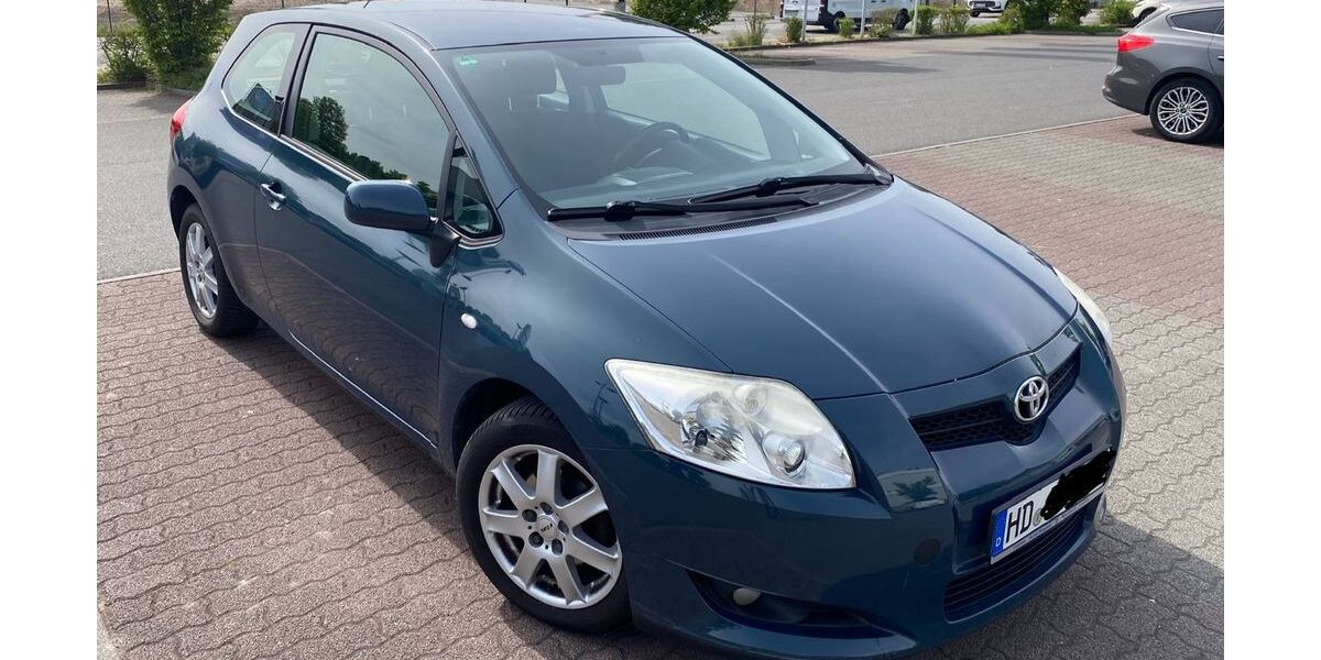 Toyota Auris 151.000 km 2.800 &euro; Oftersheim 68723