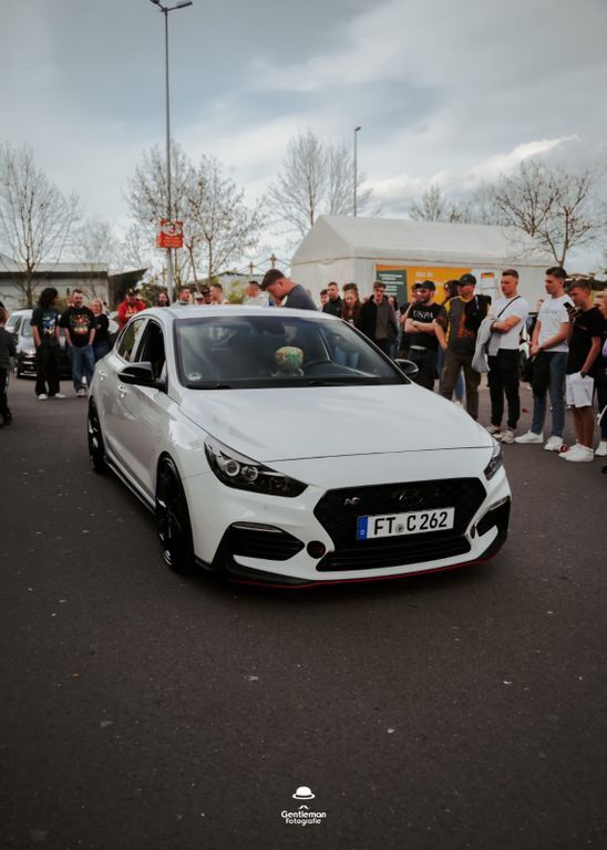 i30