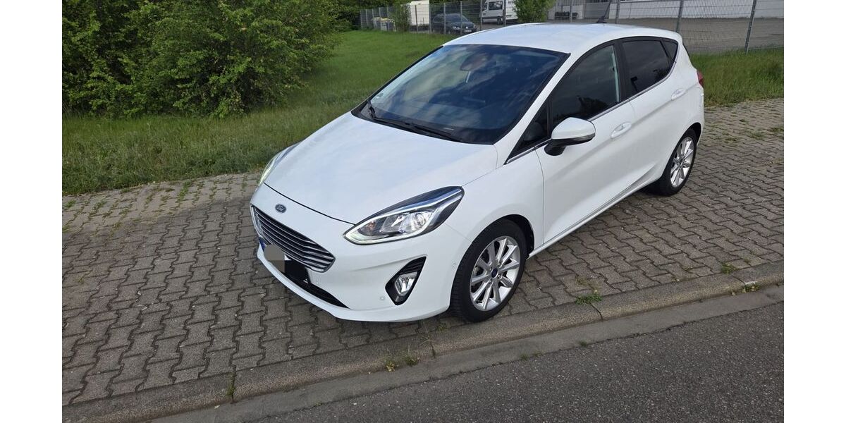 Ford Fiesta 56.500 km 12.800 &euro; Mannheim 68199