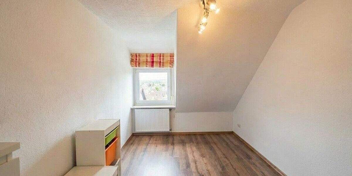 Mehrfamilienhaus, Wohnhaus Sinsheim - 9 Zimmer, 238 m&sup2;, 679.000&euro; | Angebot:25696836