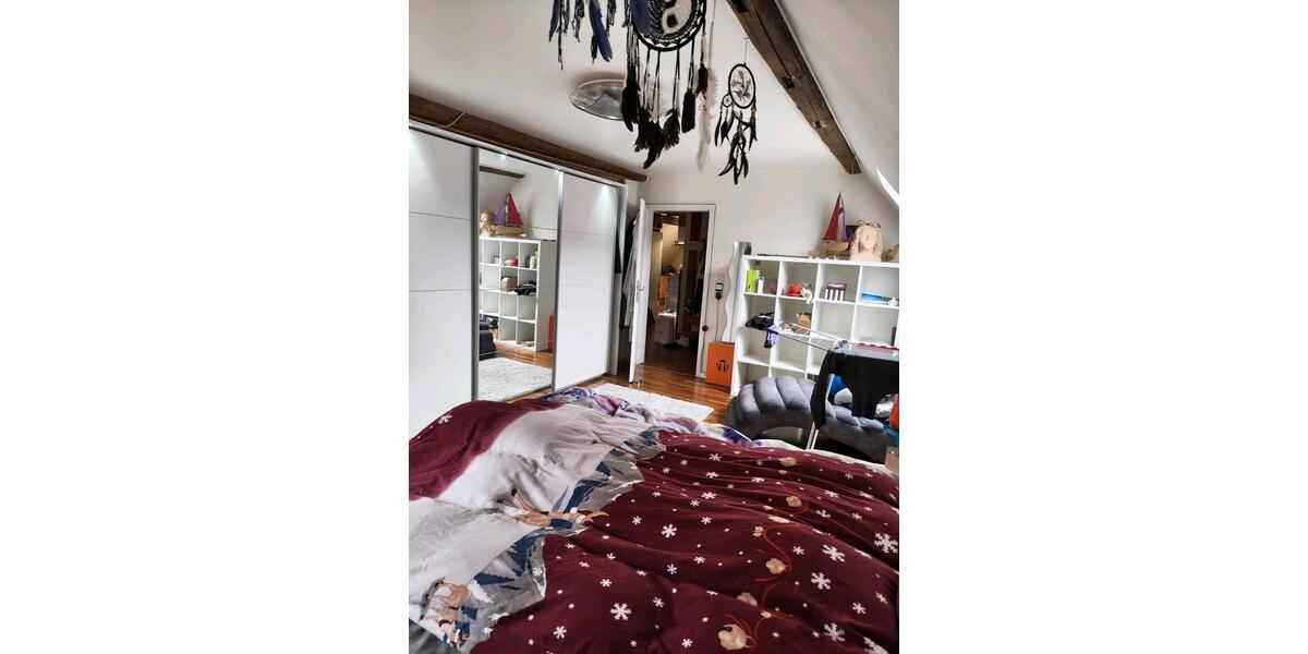 Dachgeschoßwohnung Weinheim - 5 Zimmer, 140 m&sup2;, 1.400&euro; | Angebot:24741696