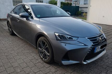 Lexus IS 300 87.000 km 29.999 &euro; Speyer 67346