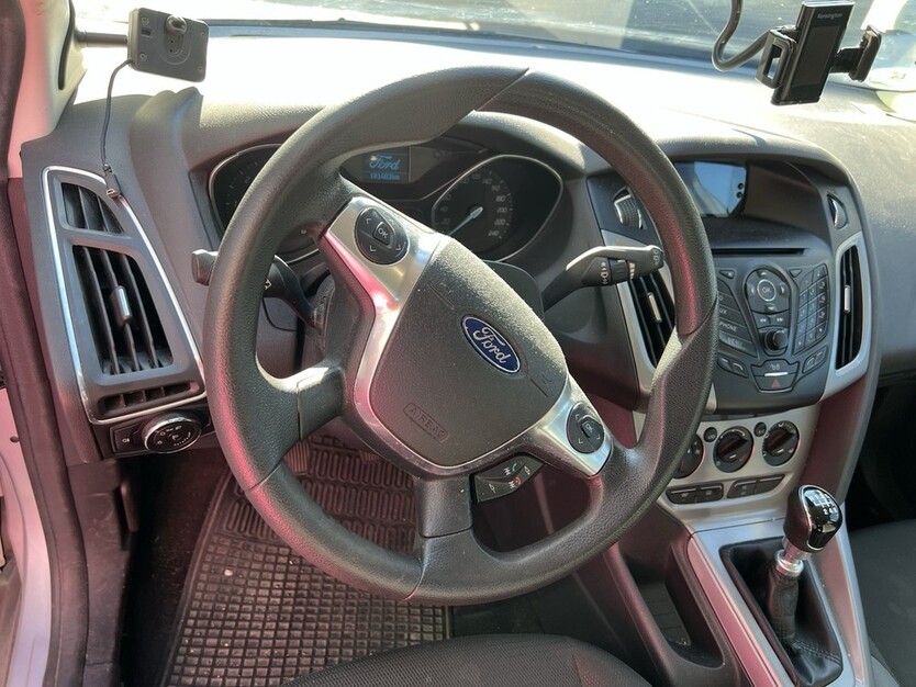 Ford Focus 191.000 km 3.200 € Kirchardt 74912