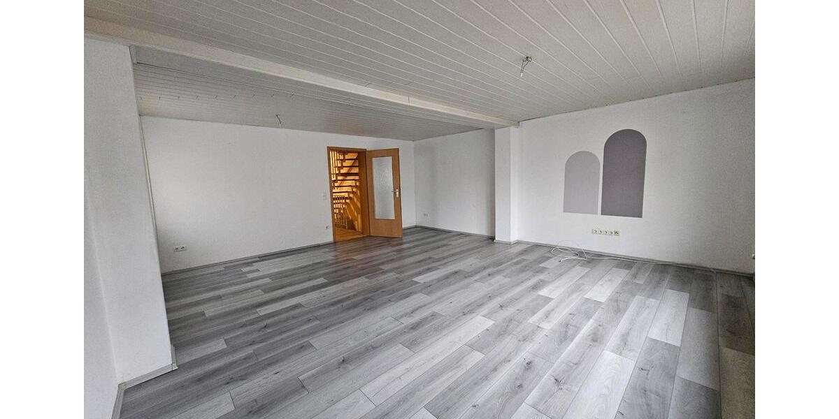 Doppelhaushälfte Frankenthal (Pfalz) - 4 Zimmer, 155 m&sup2;, 1.550&euro; | Angebot:26323073