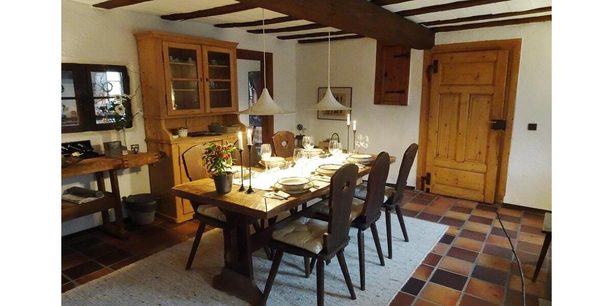 Etagenwohnung Weinheim - 5 Zimmer, 230 m&sup2;, 1.950&euro; | Angebot:26481764