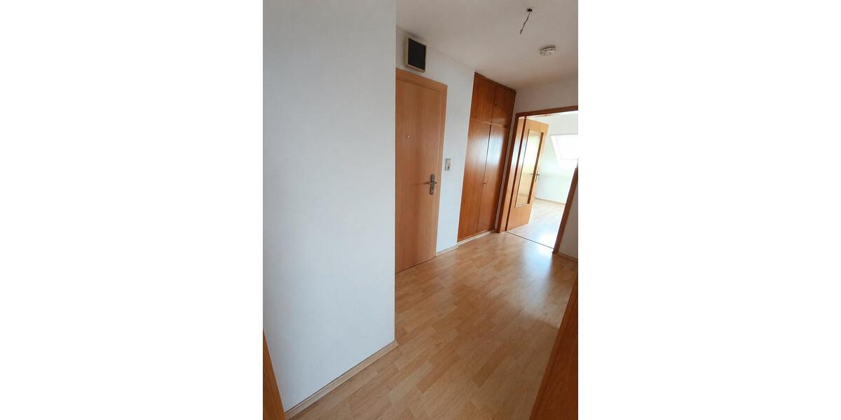 Dachgeschoßwohnung Walldorf - 3 Zimmer, 52 m&sup2;, 620&euro; | Angebot:26537322