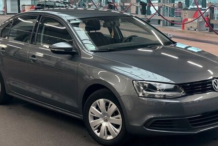 VW Jetta 92.500 km 8.500 &euro; Forst 76694