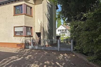 Haus Hockenheim - 7 Zimmer, 192 m&sup2;, 490.000&euro; | Angebot:26499925