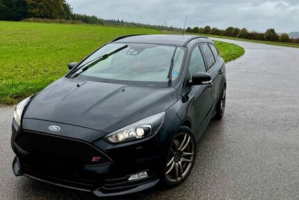 Ford Focus 88.600 km 16.300 € Waldbrunn 69429