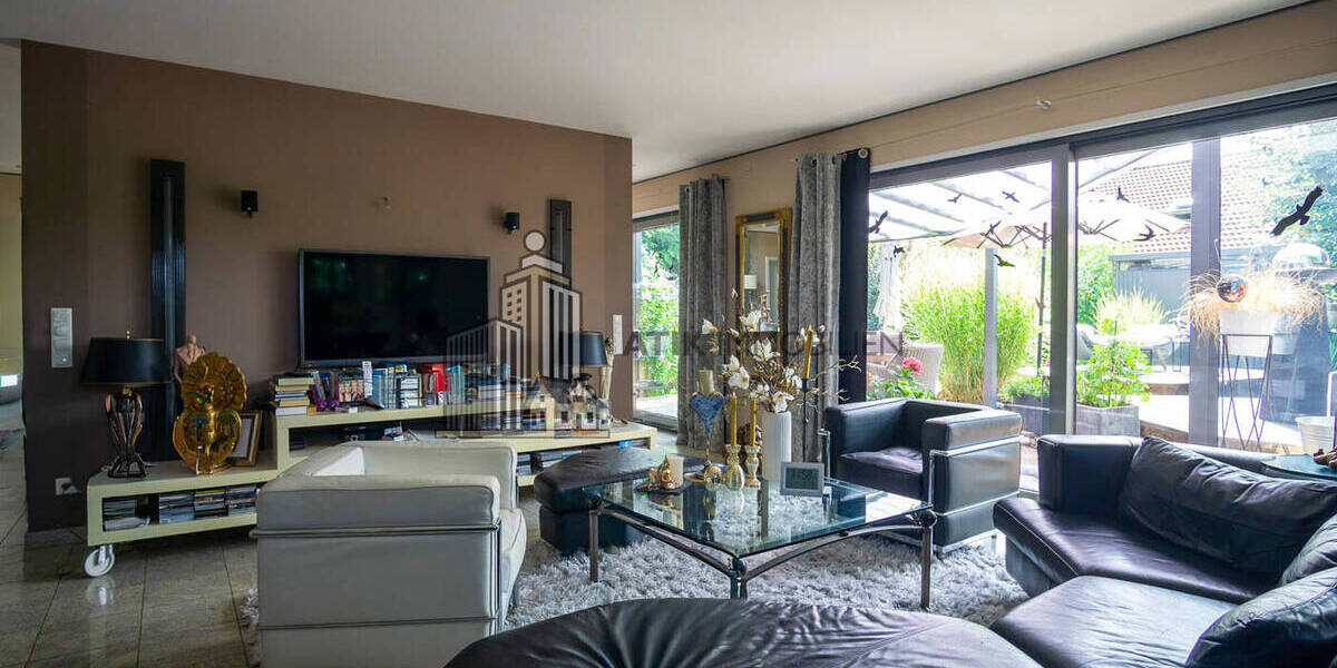 ATIK: Freistehendes Einfamilienhaus mit Schwimmteich und Gartenidylle - Ruhige Feldrandlage - Einfamilienhaus Waibstadt | Angebot:26267357