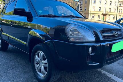 Hyundai TUCSON 182.000 km 3.400 &euro; Ludwigshafen 67061