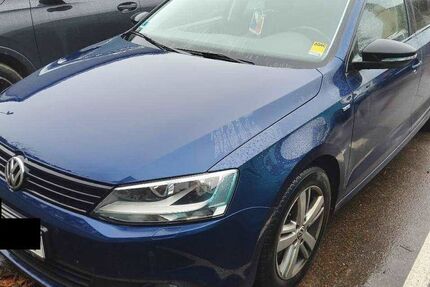 VW Jetta 87.300 km 7.000 &euro; Ubstadt 76698