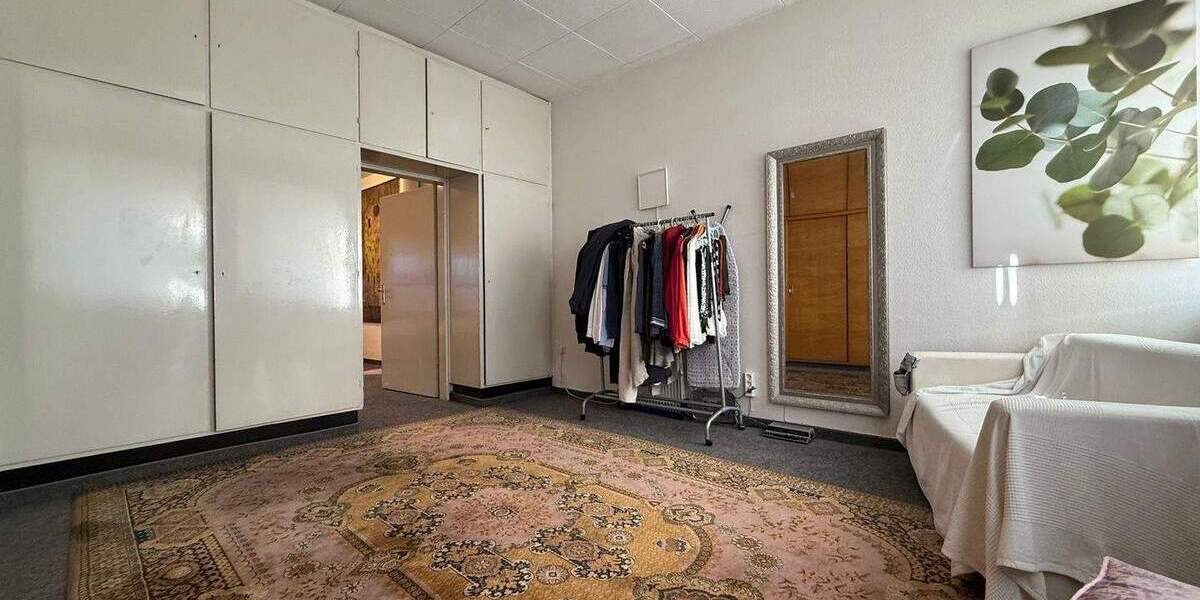 Etagenwohnung Mannheim Neckarau - 5 Zimmer, 177 m&sup2;, 295.000&euro; | Angebot:25525206