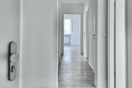 Helle 3-Zimmer-Wohnung mit Süd-Balkon und Blick über Walldorf (modernisiert) 3 zimmer