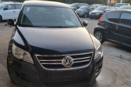VW Tiguan 215.000 km 3.799 &euro; Oberhausen-Rheinhausen 68794