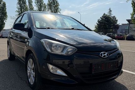 Hyundai i20 159.570 km 4.999 &euro; Hockenheim 68766