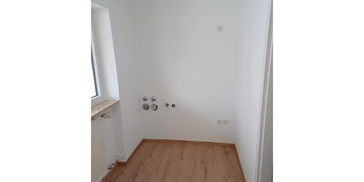 Dachgeschoßwohnung Laudenbach - 3.5 Zimmer, 92 m&sup2;, 1.180&euro; | Angebot:25334963