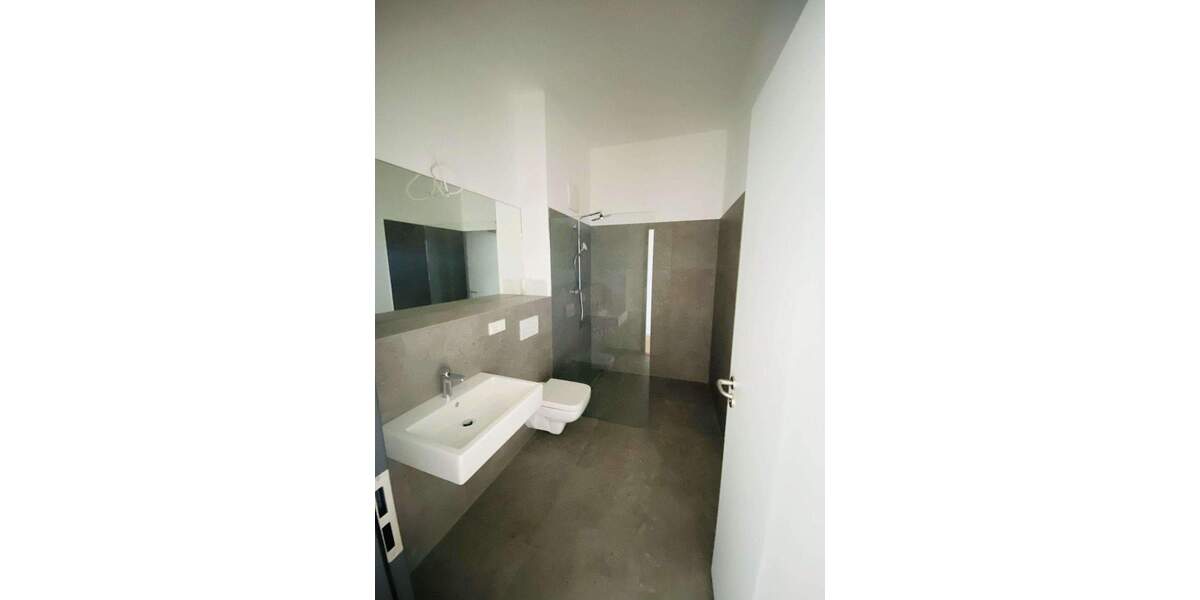 Elegante & moderne 4 ZKB-Wohnung, teilklimatisiert mit Einbauküche, nähe MMT Campus & UMM 4 zimmer