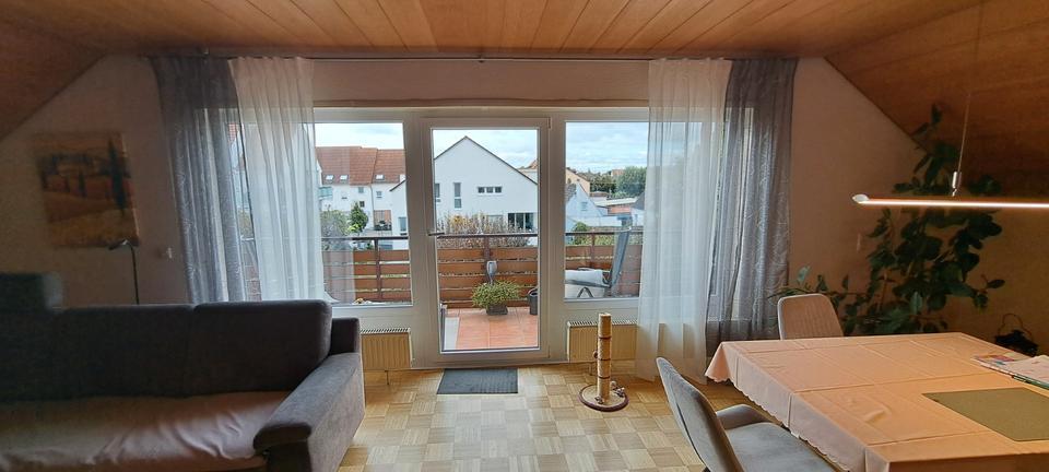 Dachgeschoßwohnung Ludwigshafen am Rhein Ludwigshafen-Oggersheim - 3.5 Zimmer, 82 m&sup2;, 790&euro; | Angebot:26356356
