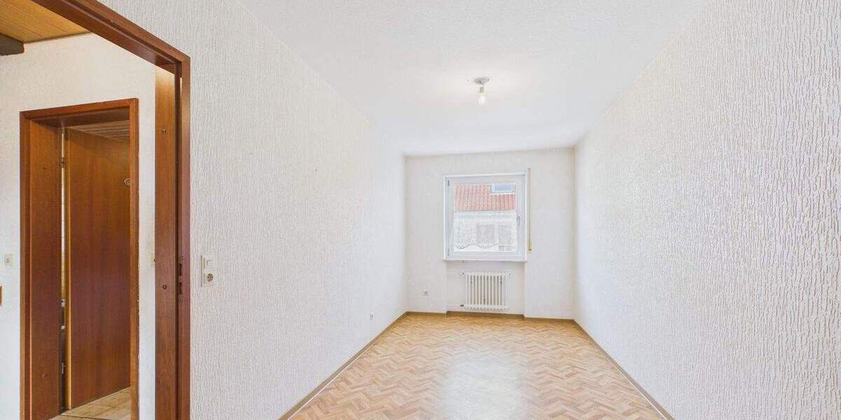 Reihenmittelhaus Ludwigshafen am Rhein Oppau - 6 Zimmer, 169 m&sup2;, 399.000&euro; | Angebot:25655409