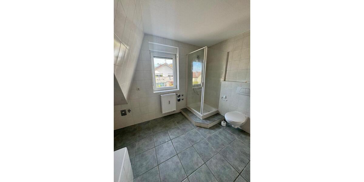 Dachgeschoßwohnung Laudenbach - 3 Zimmer, 135 m&sup2;, 359.000&euro; | Angebot:26094598