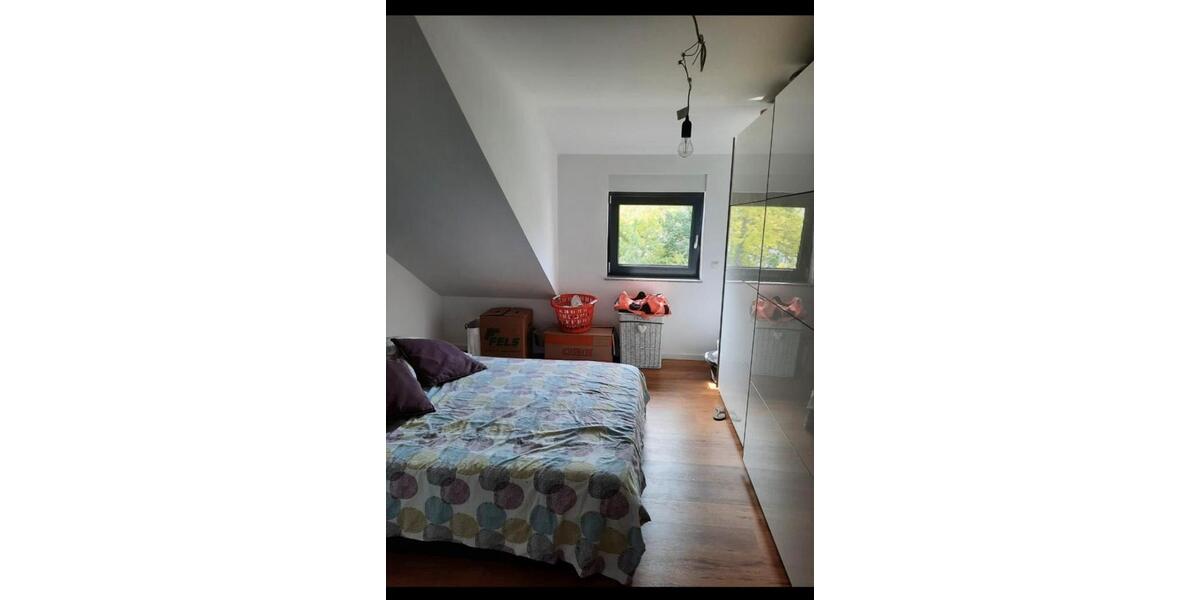 Dachgeschoßwohnung Nußloch - 1 Zimmer, 65 m&sup2;, 1.100&euro; | Angebot:24886409