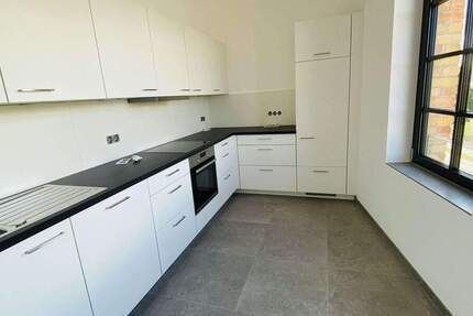 Elegante & moderne 4 ZKB-Wohnung, teilklimatisiert mit Einbauküche, nähe MMT Campus & UMM 4 zimmer